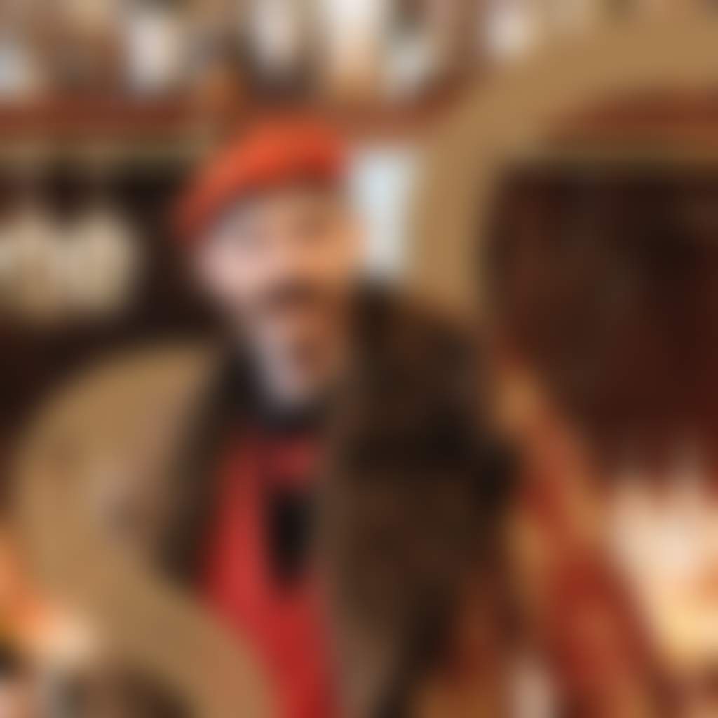 Mo M 6 Portrait 1080x1080